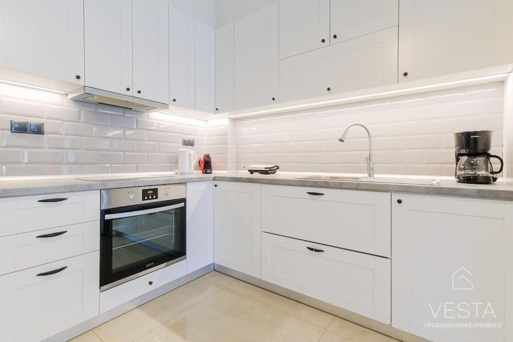 Apartment Sweet Vanilla 2-bdrm Residence, Vesta Philoxenia